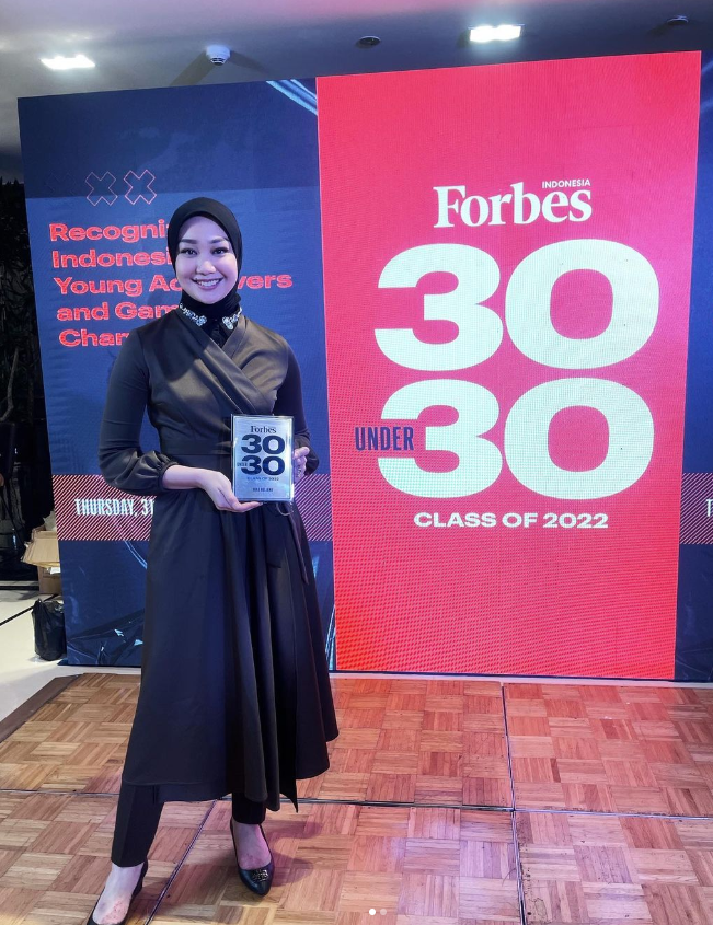 7r9eq288ei vina muliana forbes 30